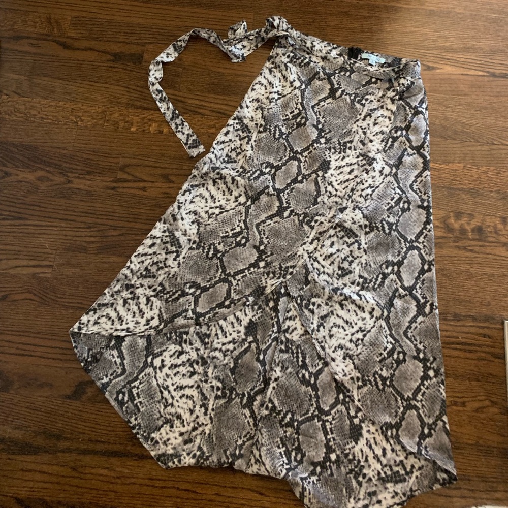 Black and white midi skirt